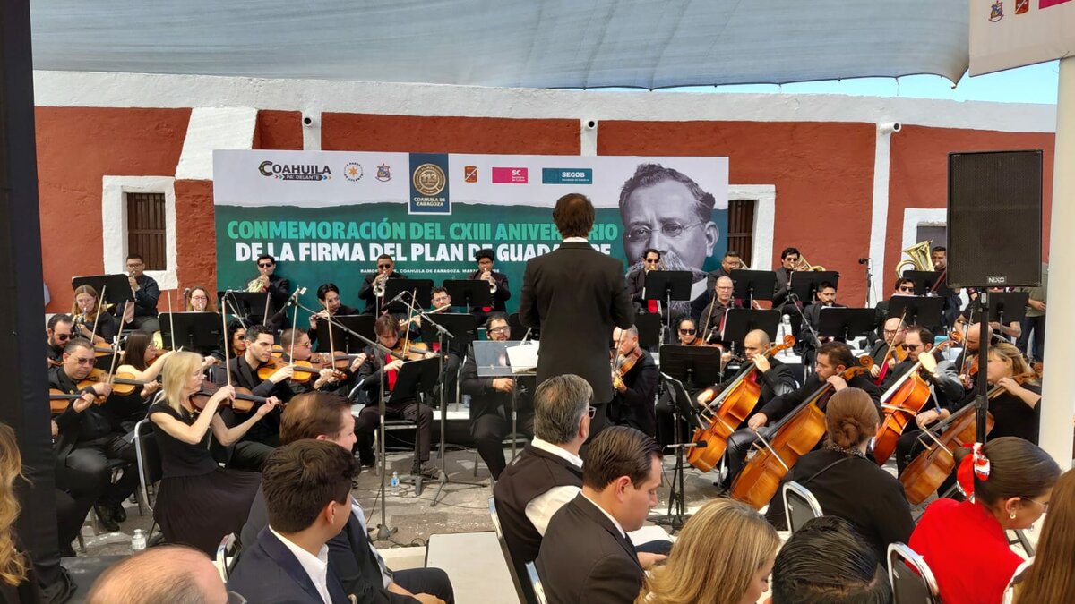 Coahuila: Preside Manolo Jiménez la ceremonia con la que se conmemoró el 113 aniversario de la firma del Plan de Guadalupe.