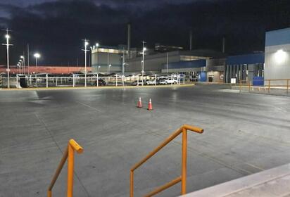 Explosión en vidriera deja a trabajador en estado crítico en Nava
