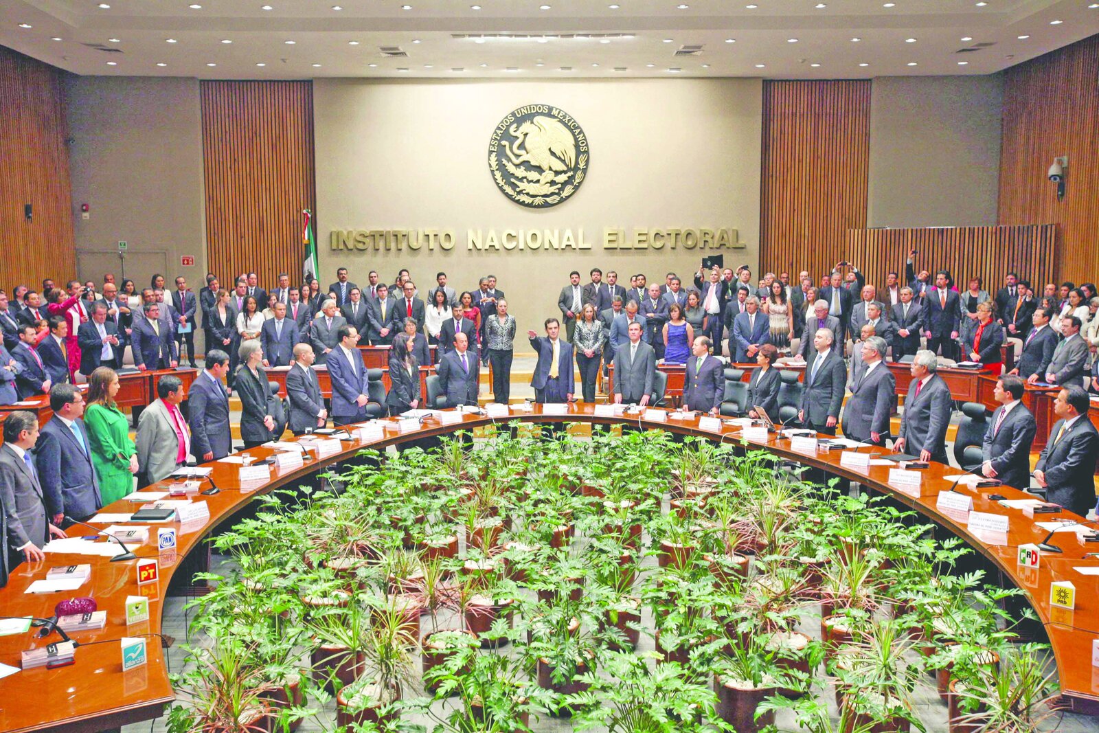 IEC impulsa ‘10 de 10’ contra agresores en candidaturas