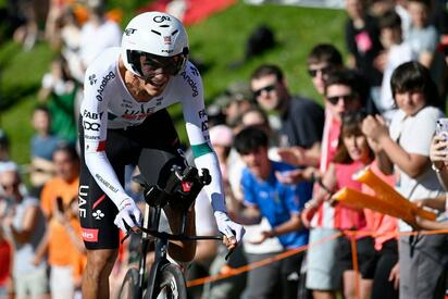 Isaac del Toro se mantiene competitivo en la primera etapa de Itzulia 2026