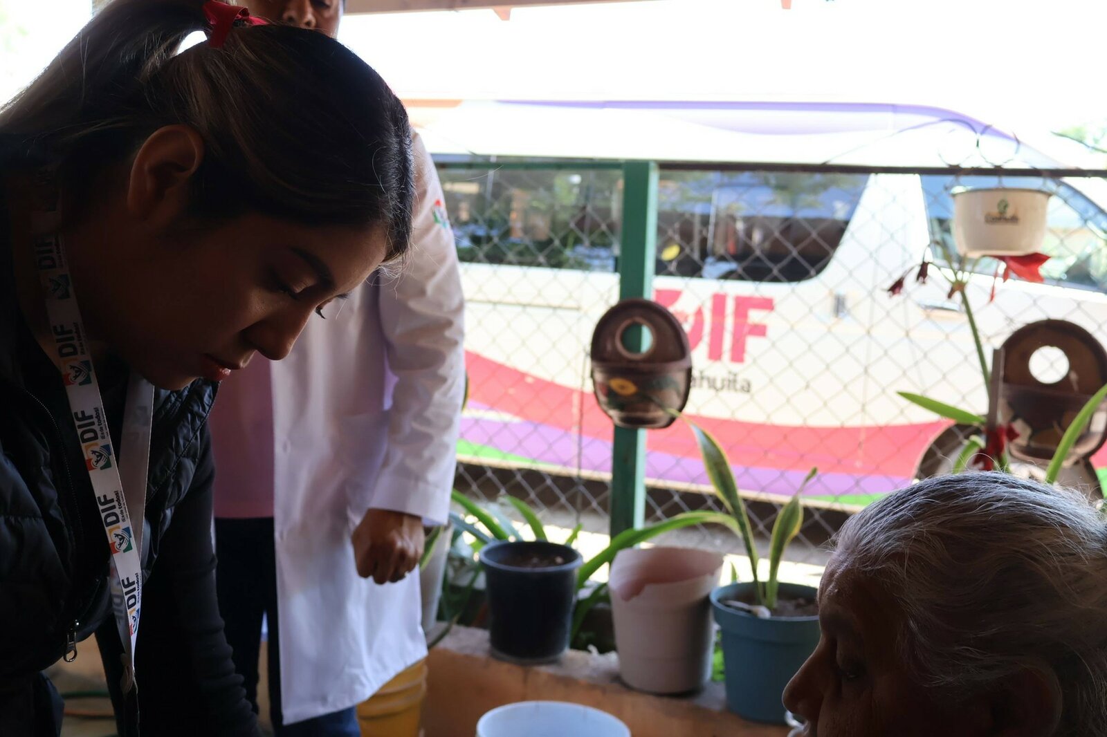 Fortalece Oscar Ríos atención médica a domicilio para familias vulnerables