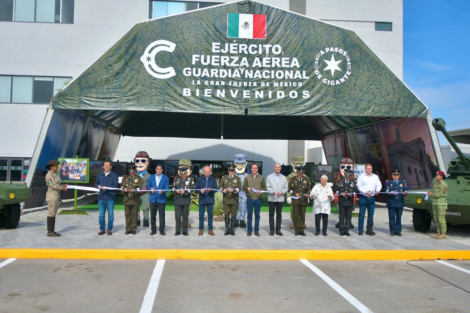 Inauguran en Torreón la Exposición Militar “La Gran Fuerza de México”