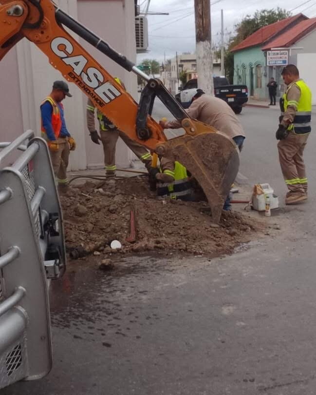 Fuga de gas: Elementos de Protección Civil y Bomberos acudieron al sitio tras recibir el reporte.