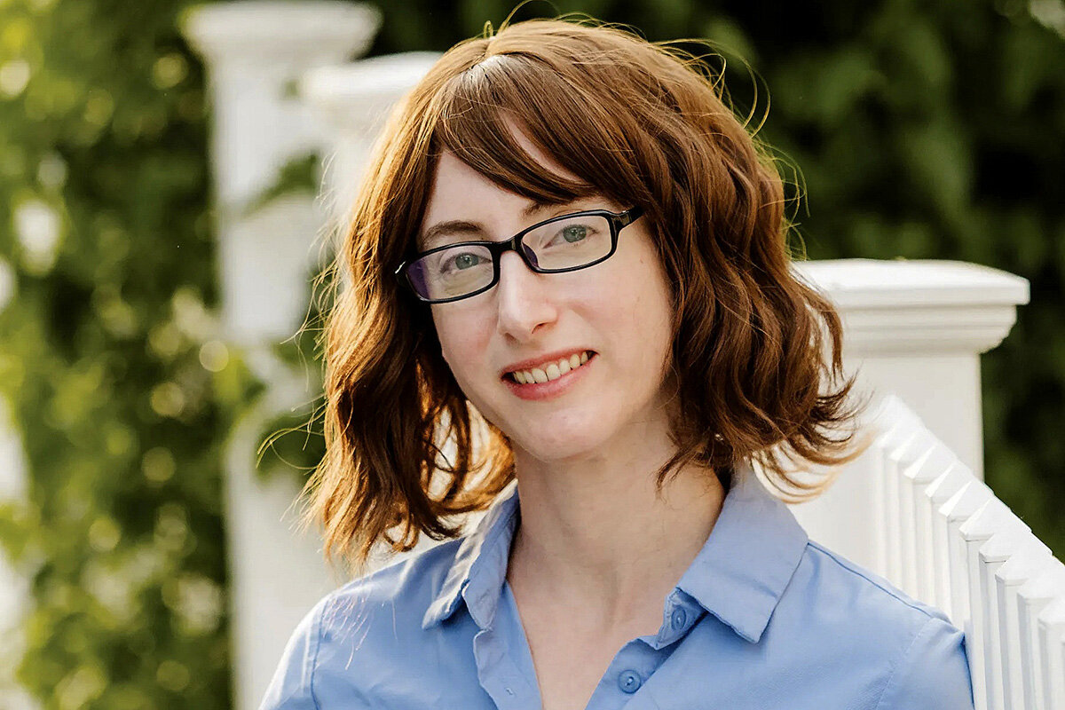 La autora de la novela "The Housemaid" revela su verdadero nombre