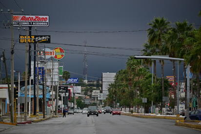 Bajo el cielo gris, Monclova no se detiene