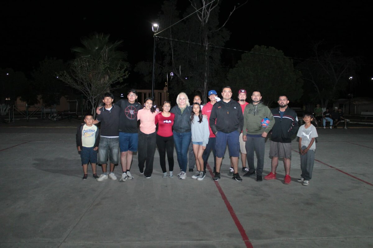 Supervisa Alcaldesa Laura Jiménez necesidades en Villa Las Esperanzas y entrega puente