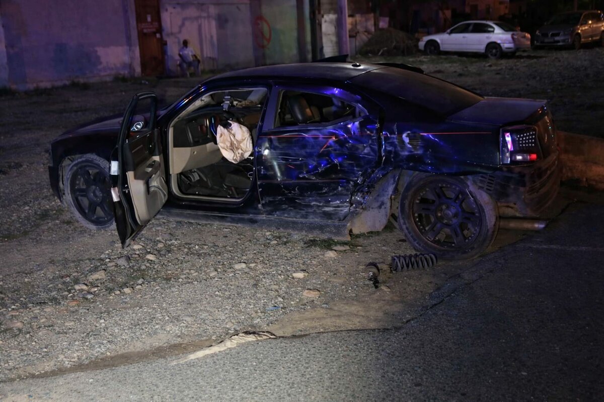Abandona conductor a mujer tras choque contra tráiler en el Libramiento Salinas de Gortari