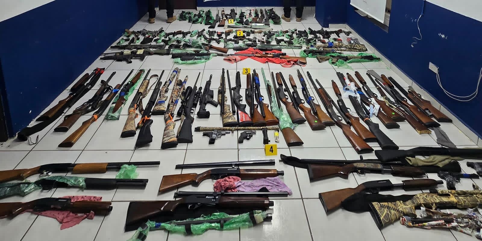 Aseguran 116 armas en Piedras Negras que eran destinadas a grupos criminales 
