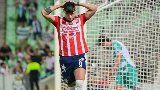 Alan Pulido deja Chivas: el club anunció la terminación anticipada de su contrato