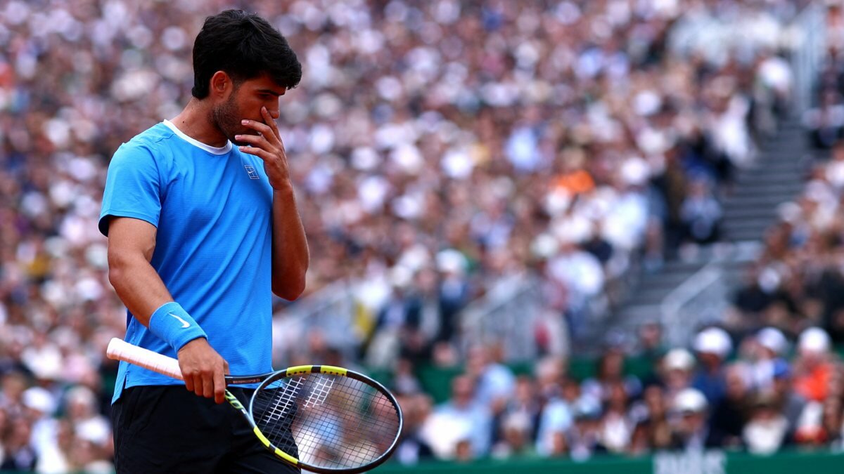 Carlos Alcaraz se baja del Barcelona Open 2026 por lesión en la muñeca derecha