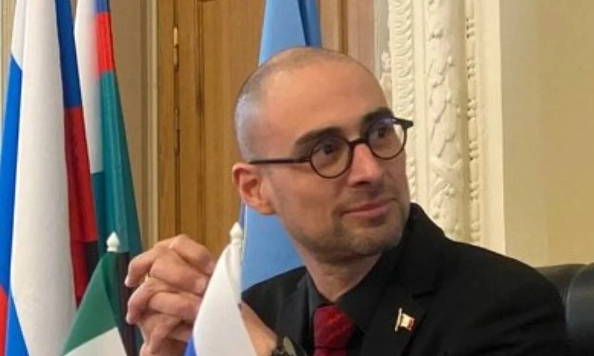 Rusia cita a embajador de México por presunta retención ilegal de menor rusa