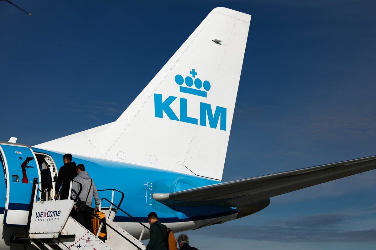 Aerolínea KLM cancela 160 vuelos en Europa por alza del combustible