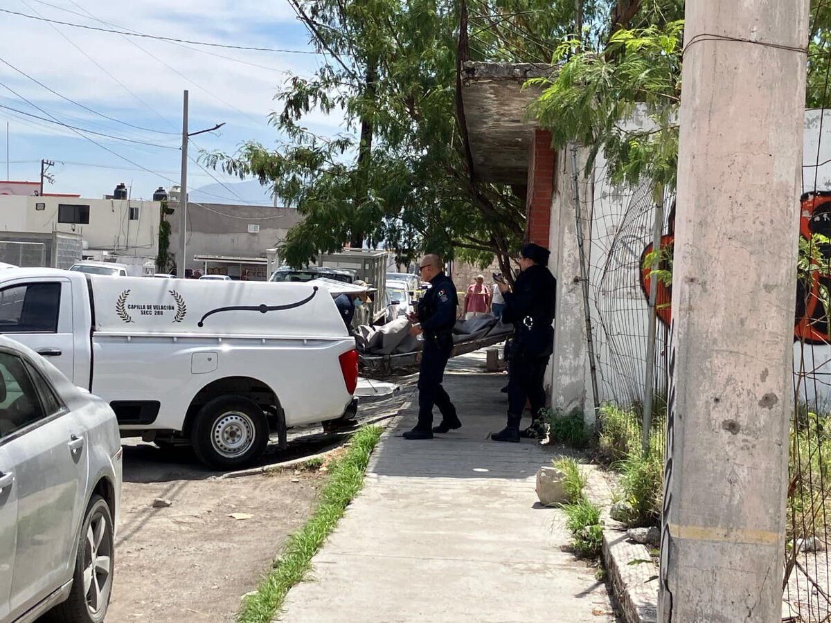 Investigan hallazgo de restos óseos; podrían corresponder a una mujer en casa abandonada
