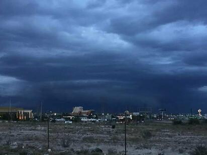Ingresa frente frío 45 con descenso de temperatura, lluvias y fuertes vientos