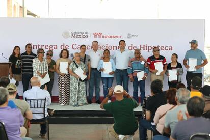 Entregan en Saltillo más de 800 escrituras sin costo alguno