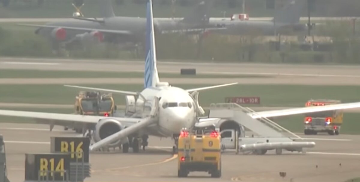 Operativo de emergencia tras incidente en vuelo de United