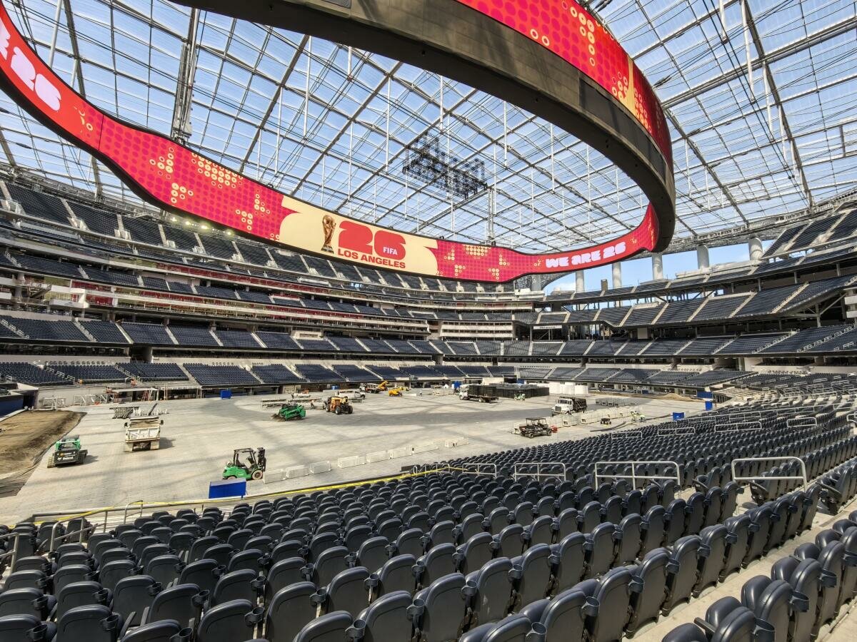 Trabajadores del SoFi Stadium amenazan huelga rumbo al Mundial 2026