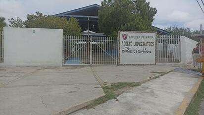 Falta de luz en escuela desata quejas de padres