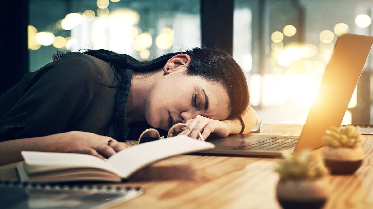 Señales de que necesitas una pausa urgente: síntomas de agotamiento