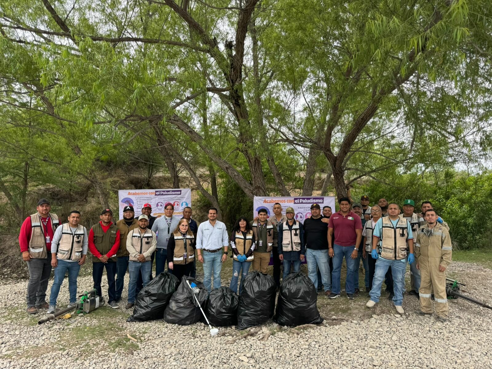 Jurisdicción Sanitaria intensifica limpieza y fumigación en río Sabinas