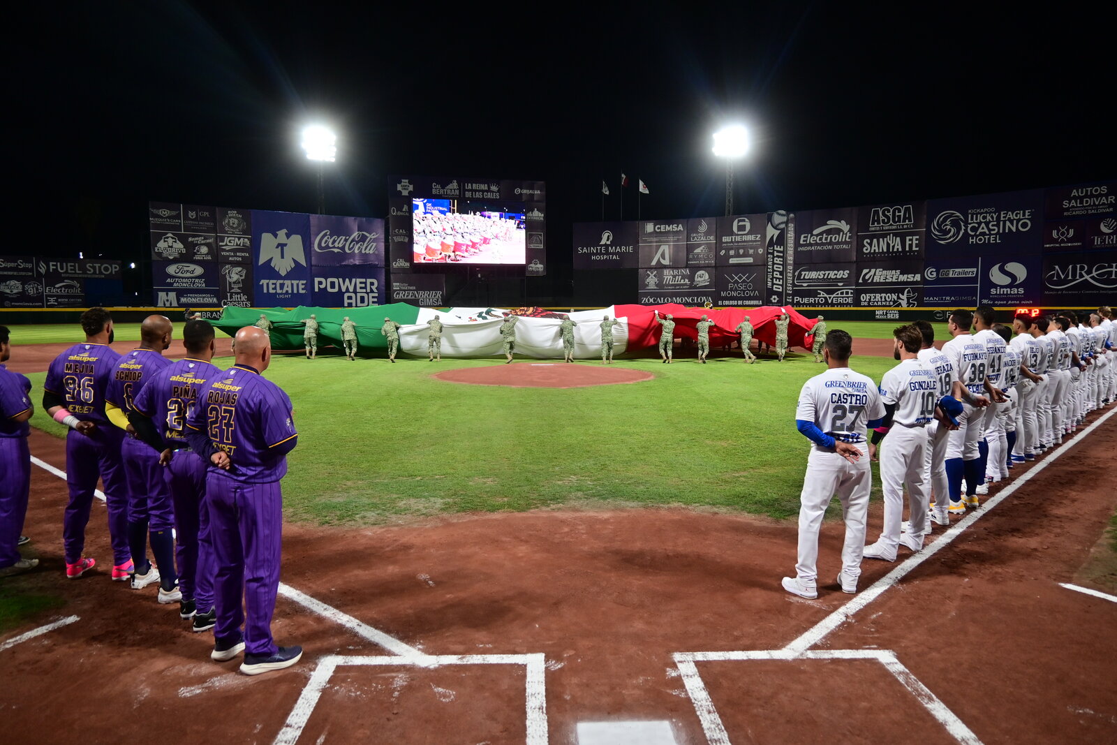 Monclova se viste de gala para el inicio de la Liga Mexicana de Beisbol