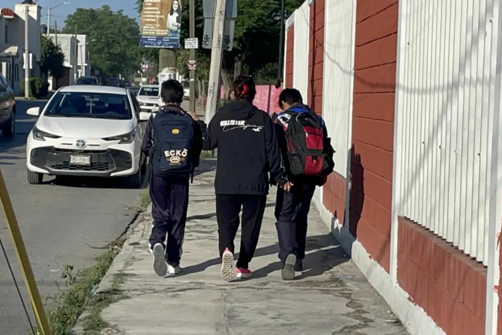 Amenaza de tiroteo activa operativo en secundaria de Saltillo