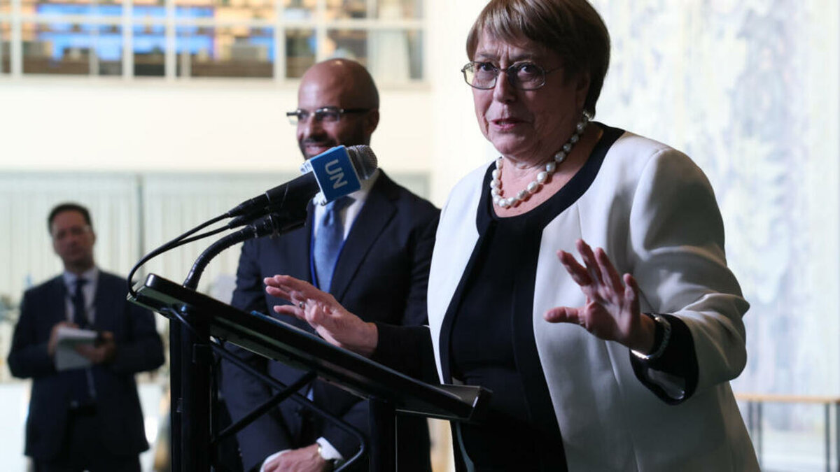 Bachelet defiende derechos femeninos en carrera por la ONU