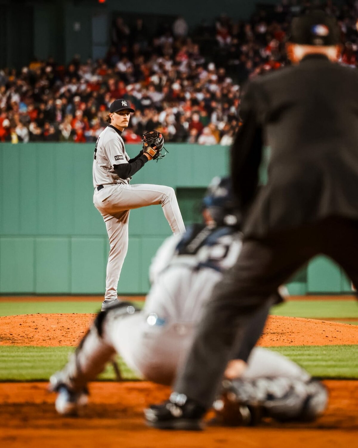 Max Fried lanza 8 entradas en blanco; Yankees vencen 4-1 a Medias Rojas