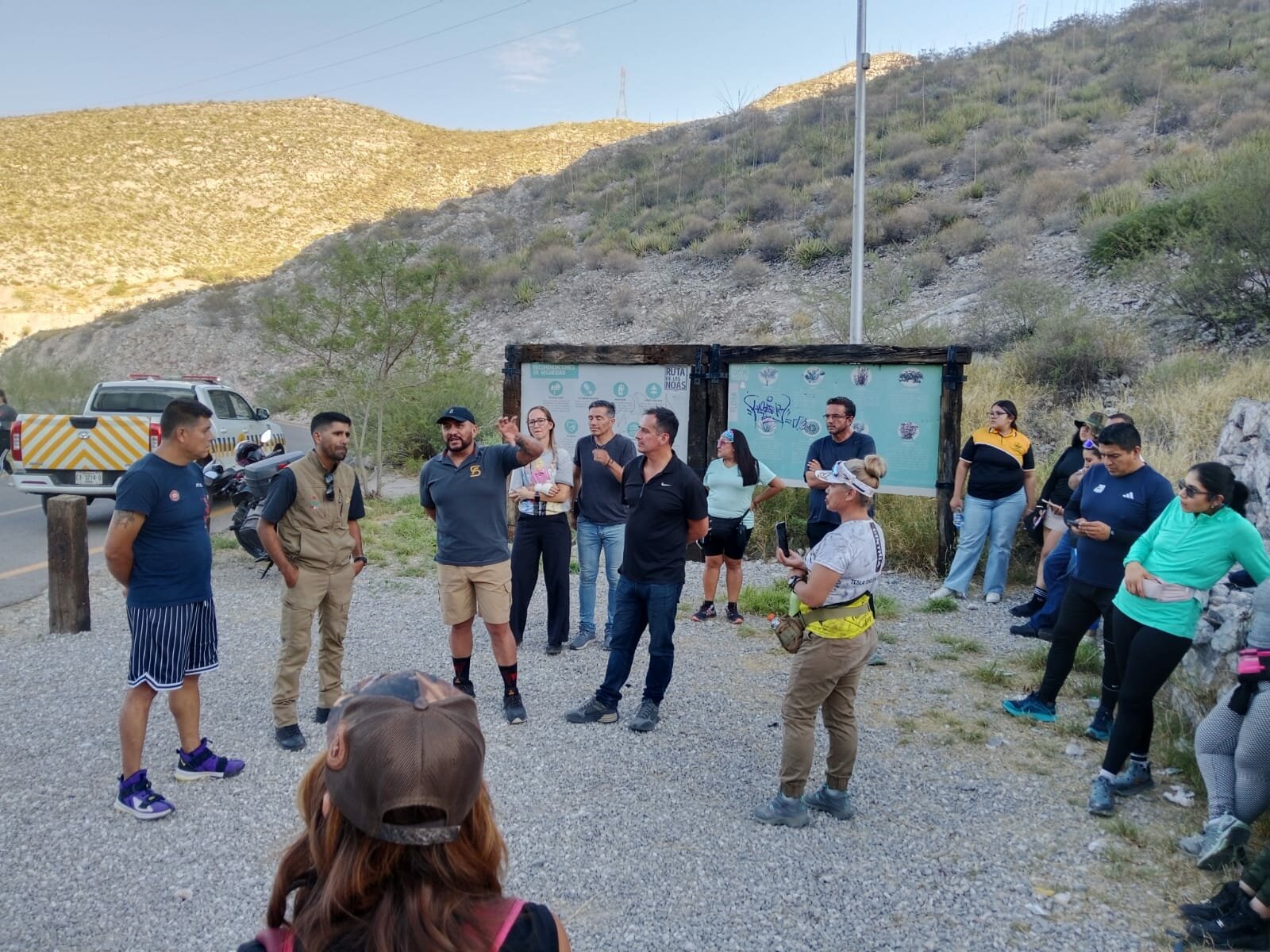 Protección Civil y Bomberos de Torreón capacitan a senderistas para prevenir riesgos