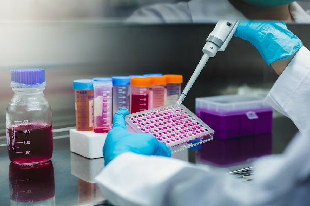 Filtración de datos médicos vulnera al biobanco del Reino Unido