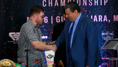 Mauricio Sulaimán critica a Terence Crawford: 'Se retiró cobardemente' tras vencer a Canelo