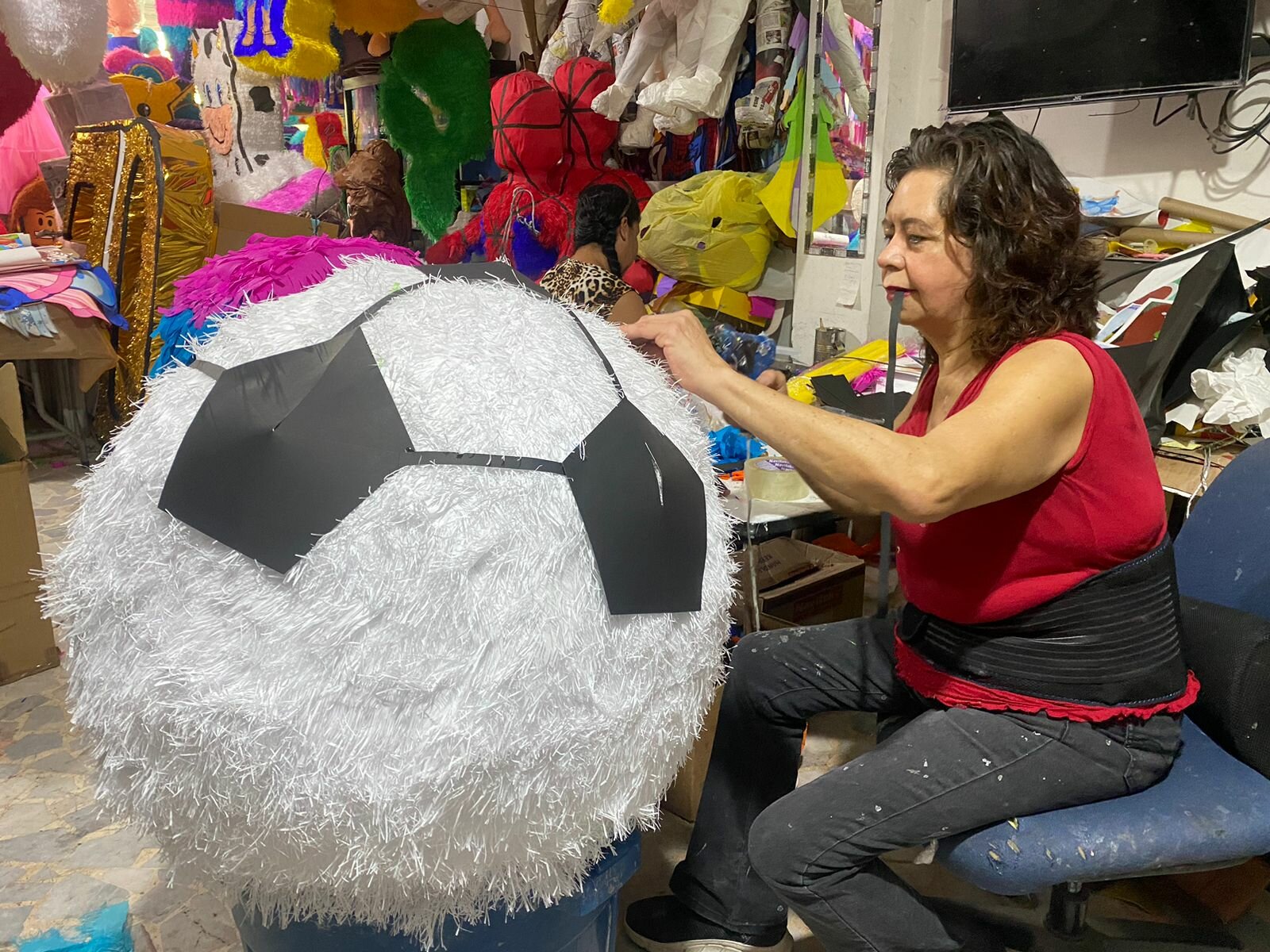 Fiebre de piñatas inunda Monclova por el Día del Niño