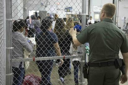 ICE detiene nuevamente a familia egipcia pese a orden de juez en Texas