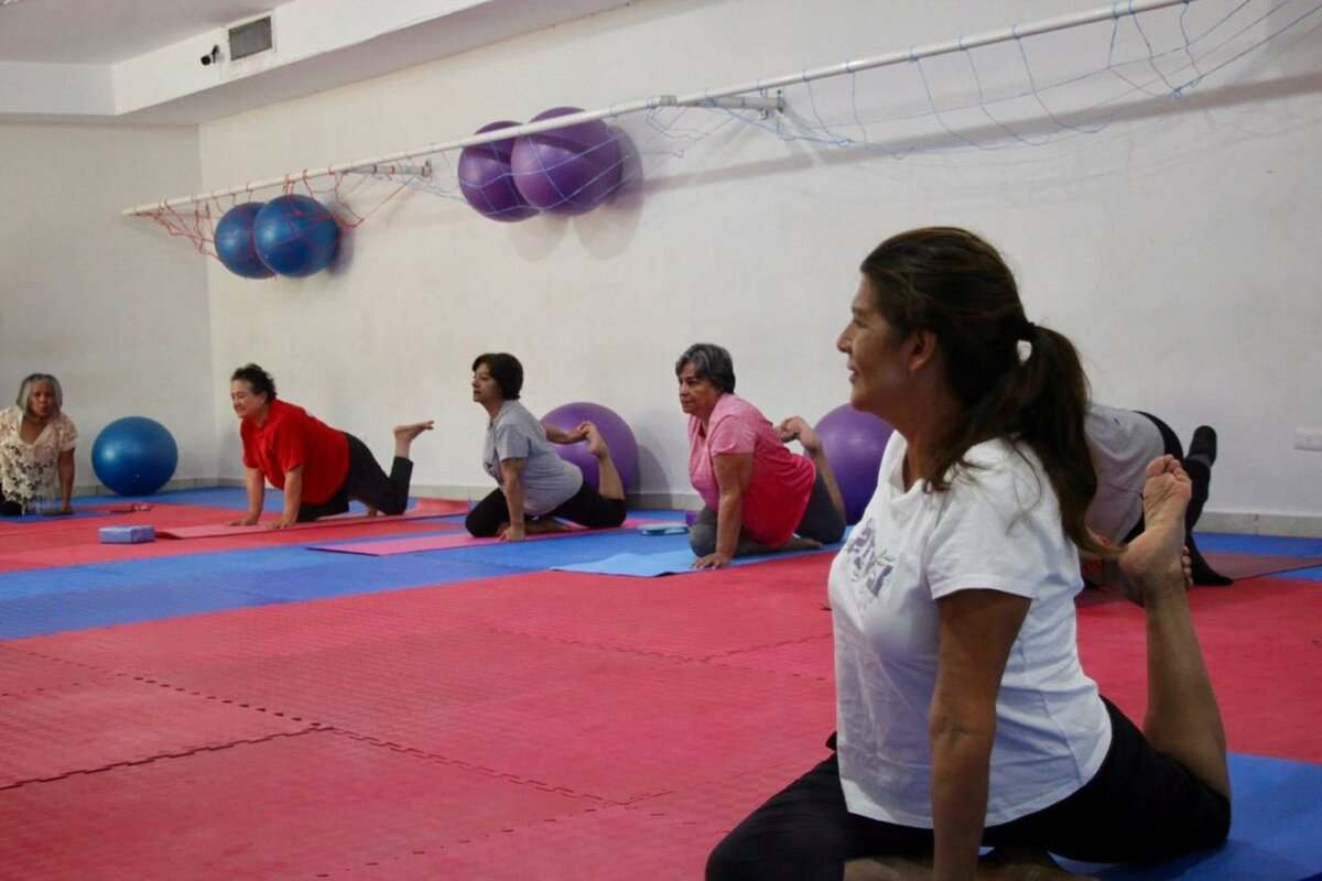 Desarrollo Social integra el yoga a los cursos del Centro Comunitario Nueva California