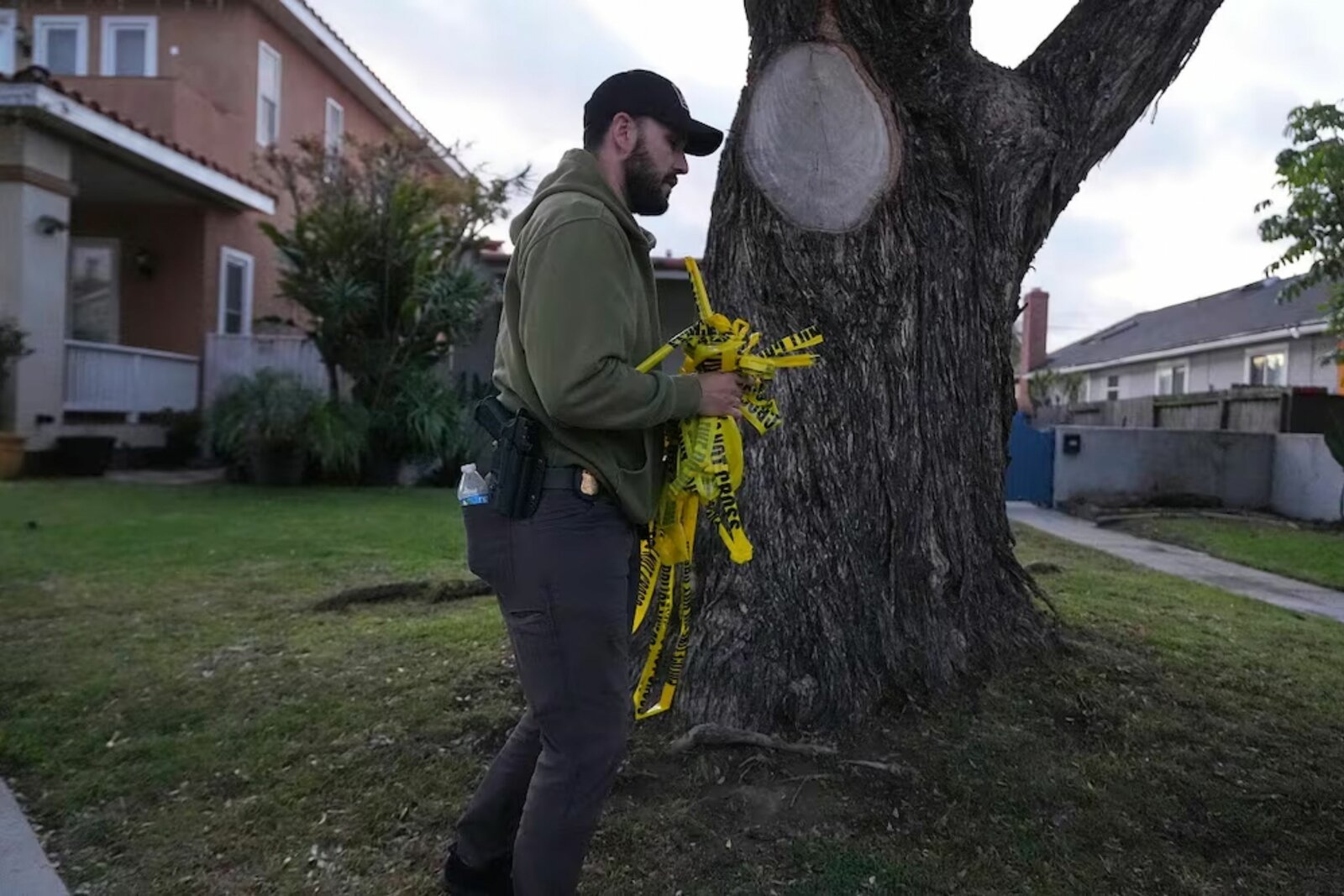 Trump afirma que tirador actuó por odio religioso tras ataque en cena