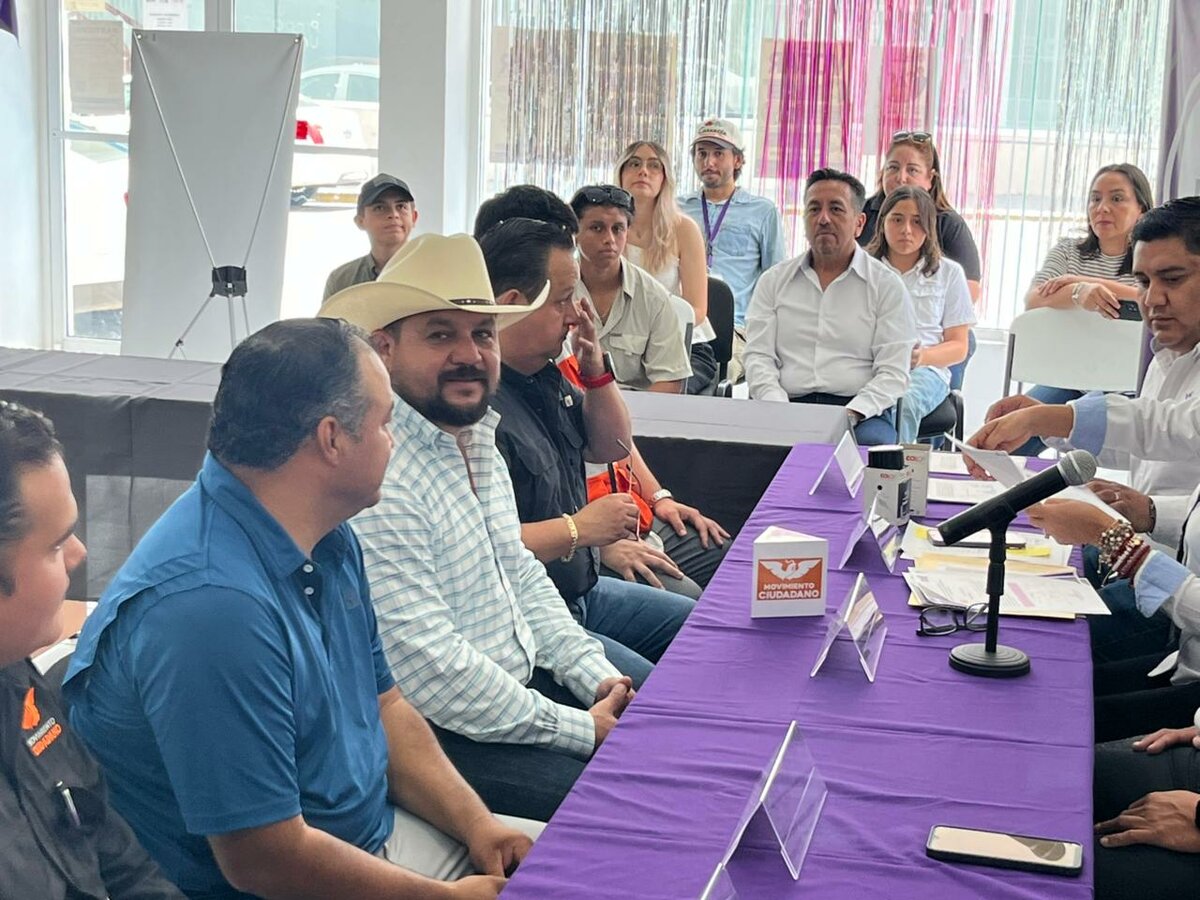 Jaime Diaz formaliza su registro como candidato a diputado local por el distrito 5 ante el IEC