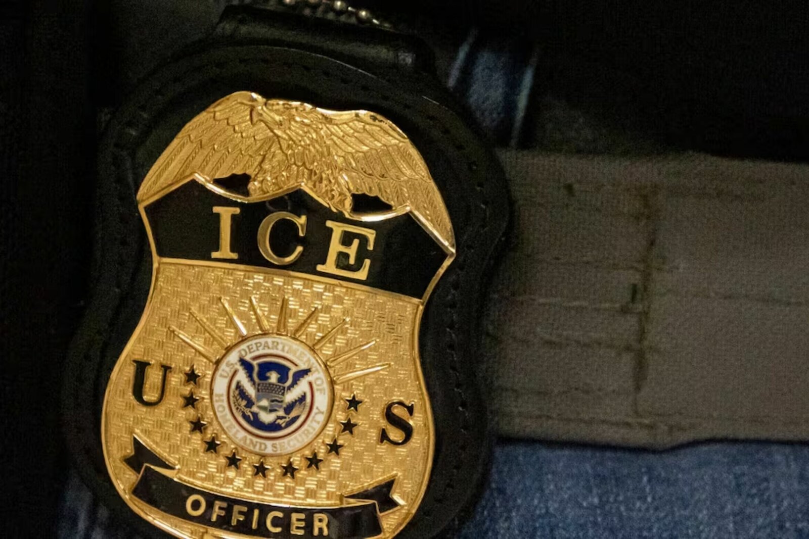 Juez frena deportación y ICE libera a familia egipcia en EU