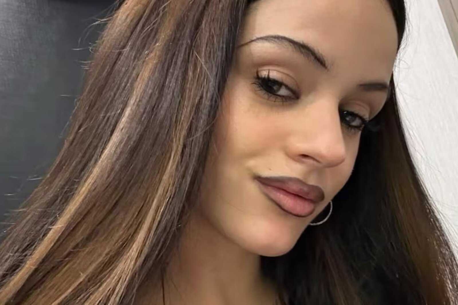 Rosalía comparte fotos inéditas de su debut en Euphoria