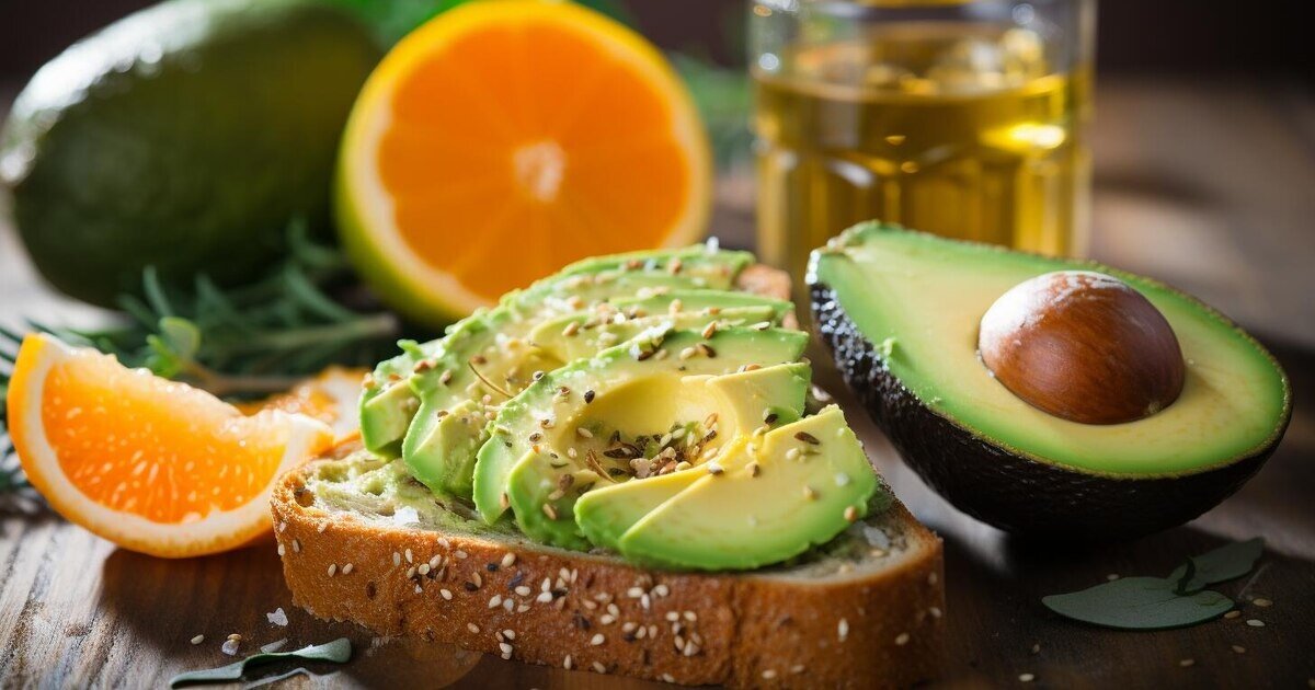 El creciente interés por el aguacate no es coincidencia. En los últimos años, su consumo ha aumentado de manera constante gracias a investigaciones