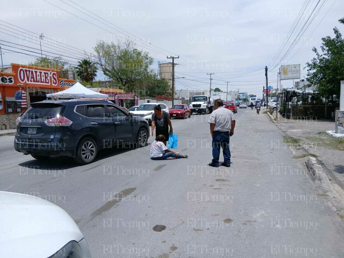 Motociclista huye tras arrollar a abuelita en el sector El Pueblo de Monclova
