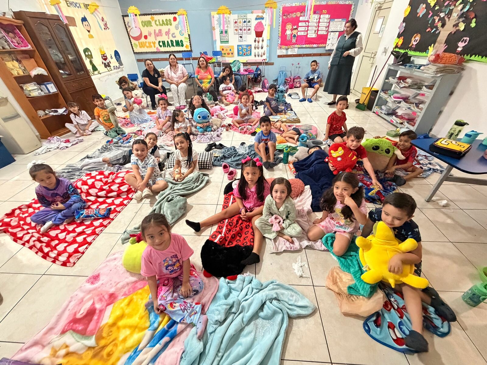 Colegio de la Paz inicia semana infantil con actividades lúdicas