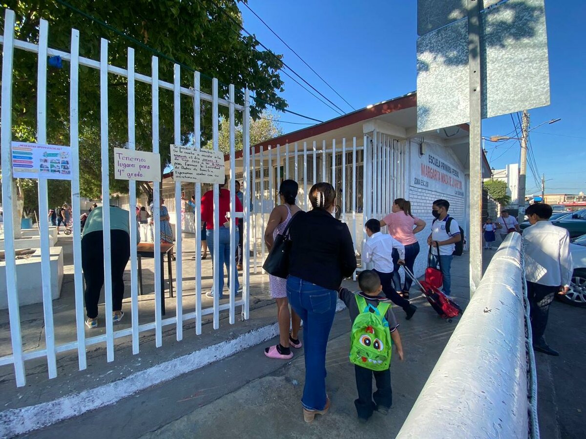 Mega puente escolar sorprende a estudiantes de Coahuila