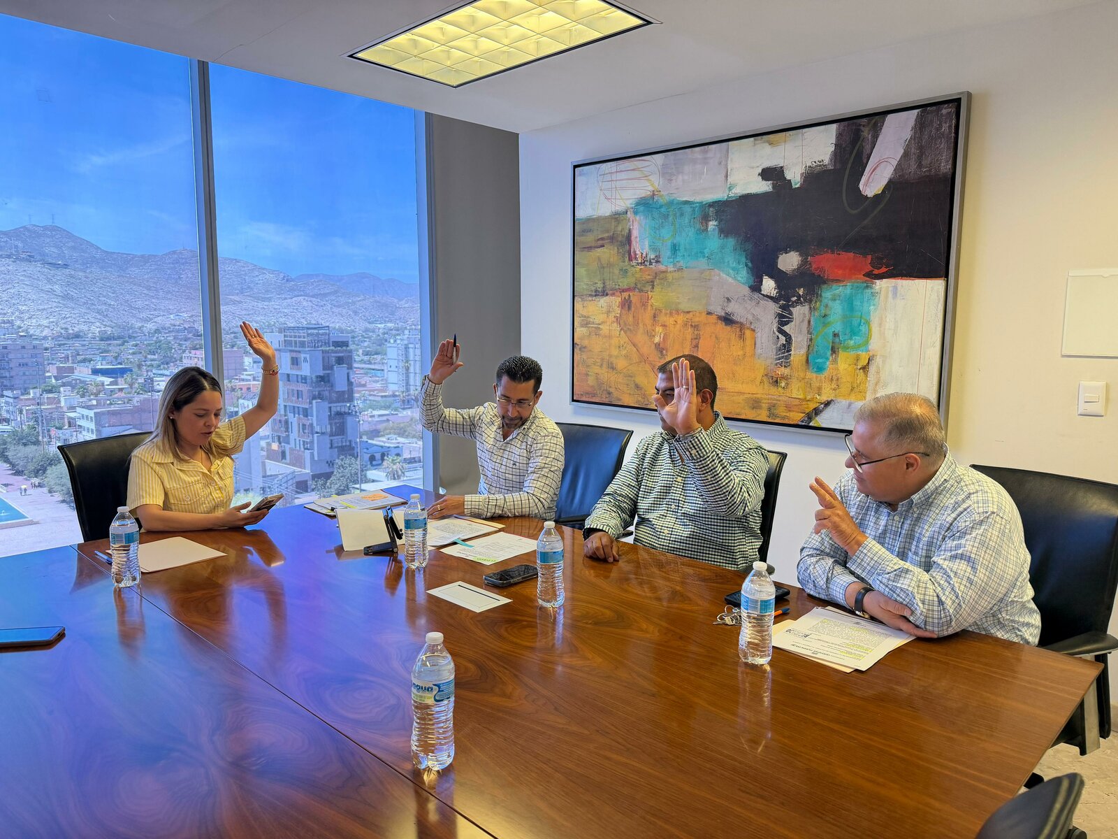 El punto será turnado a la próxima sesión de Cabildo para su análisis, discusión y en su caso aprobación.  Torreón, Coahuila, 28 de abril de 2026. En sesión