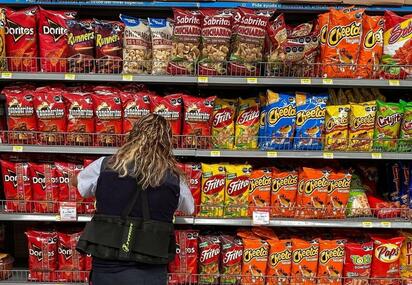 Alimentos procesados superan límite de grasas trans en México