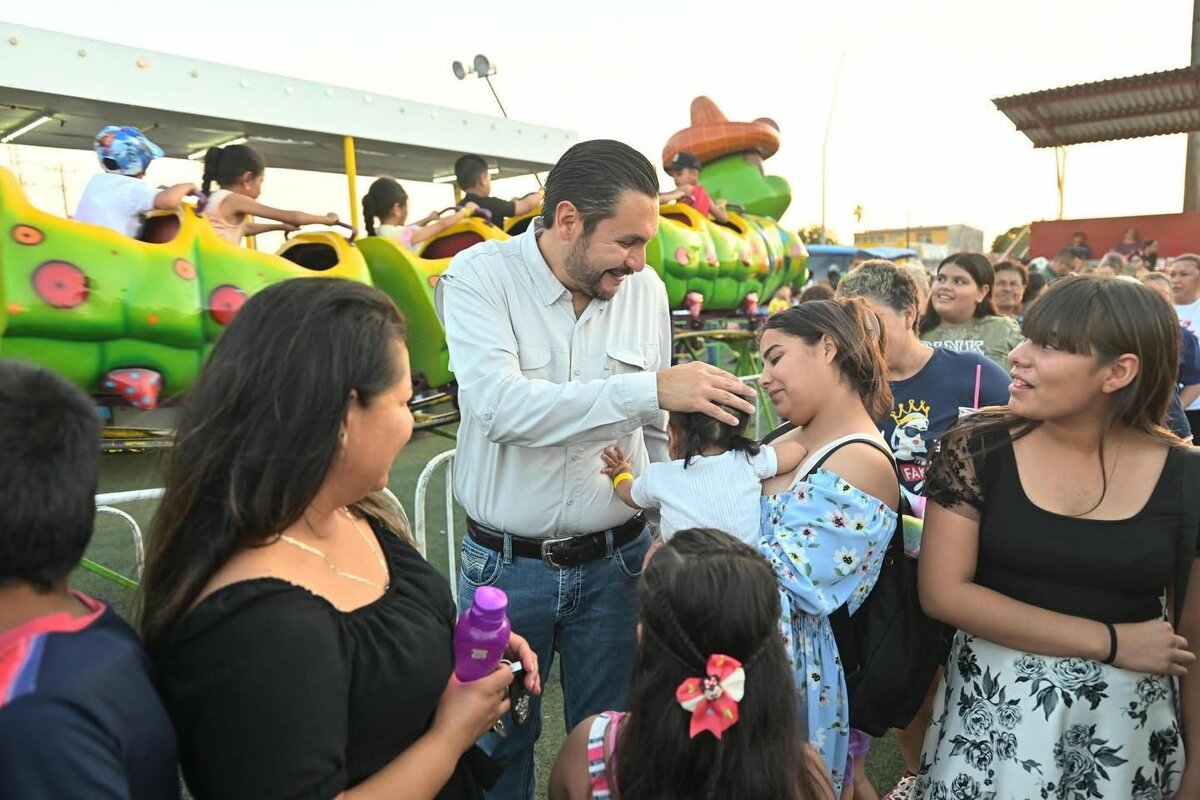 Más de 5,000 niñas y niños, acompañados por sus familias, disfrutaron del festejo en el campo Garibay.  Monclova, Coahuila, 28 de abril de 2026.- El Gobierno