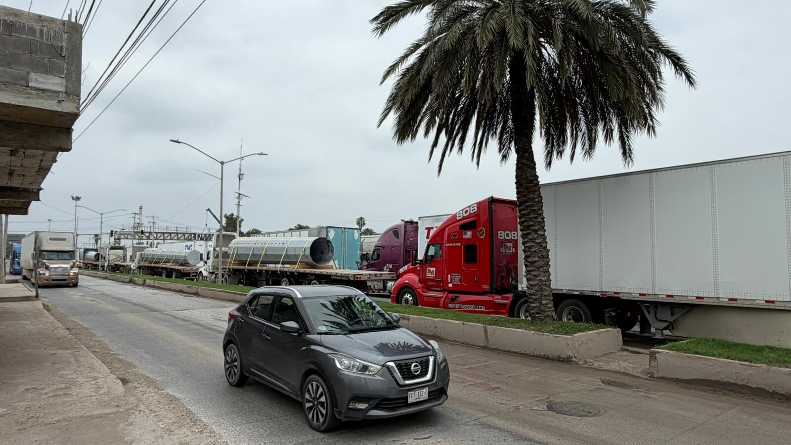 Empresas enfrentan reto operativo por modificación en cruce de mercancías