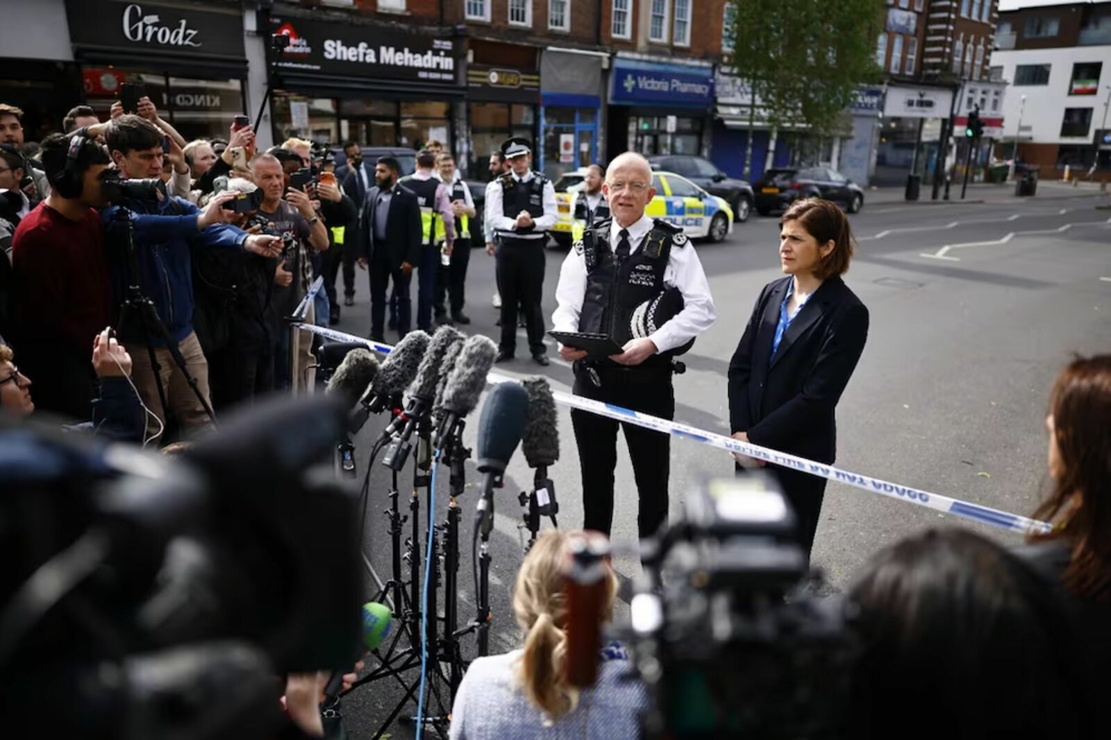 Policía británica declara terrorismo apuñalamiento de dos judíos en Londres