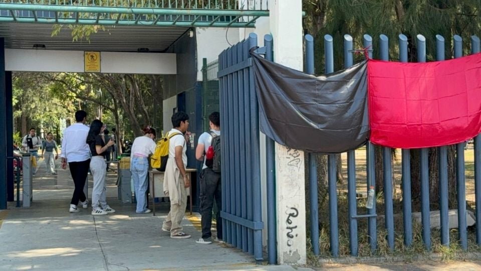 Tribunal avala cierre de puertas en la Universidad Michoacana por huelga sindical