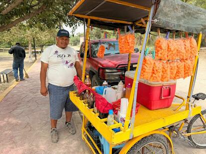Altas temperaturas incrementan visitas familiares al río en Sabinas Coahuila