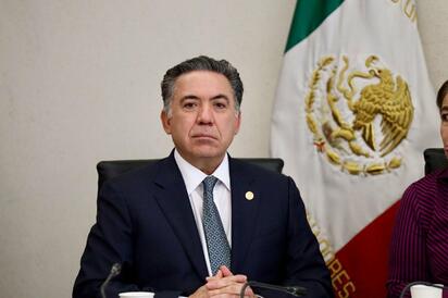 Enrique Inzunza abandona el Senado tras acusaciones de narcotráfico